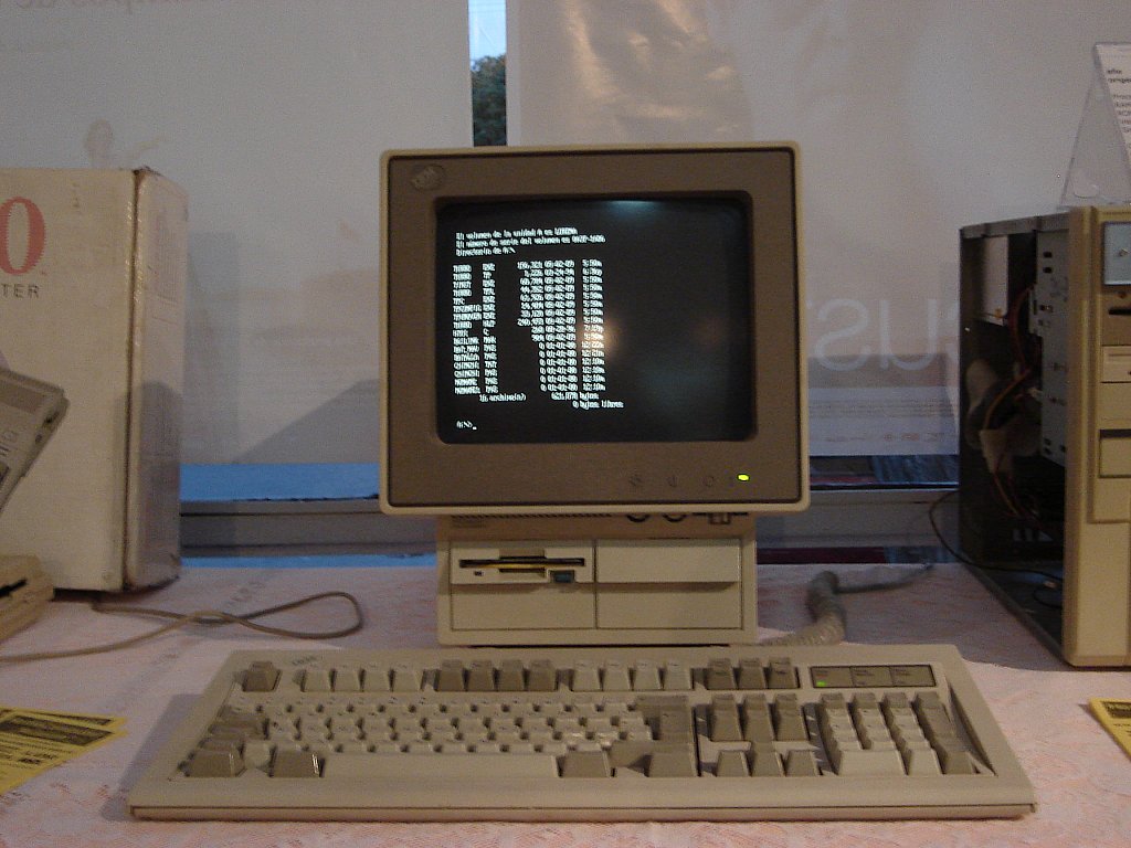 Computha Ensamblaje de computadoras : Historia de la computadota