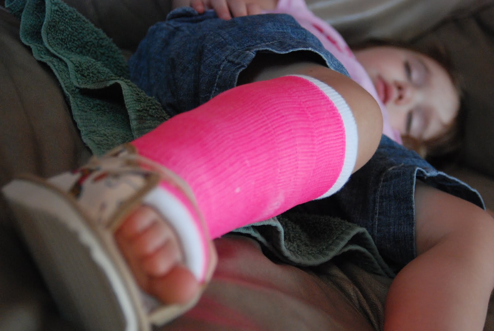 I Reckon I'll Stamp: Teeny Tiny Pink Cast