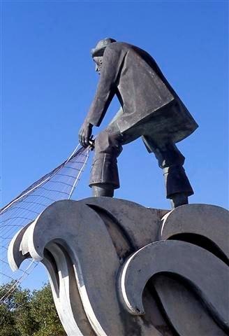 [estátua+da+mulher.jpg]