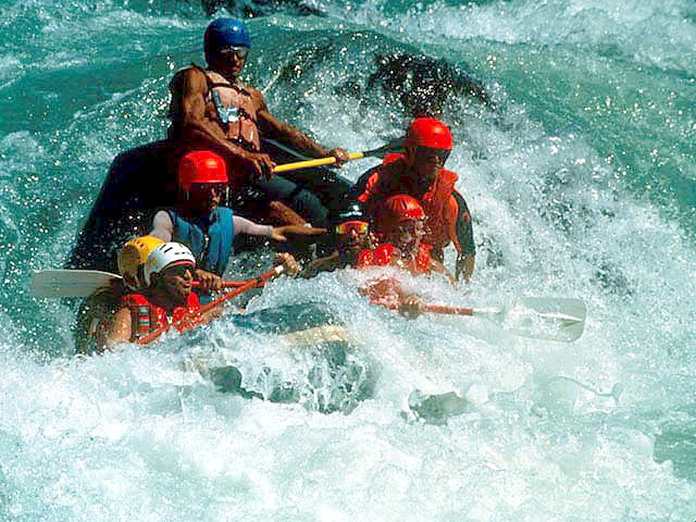rafting en el rio Petrohué