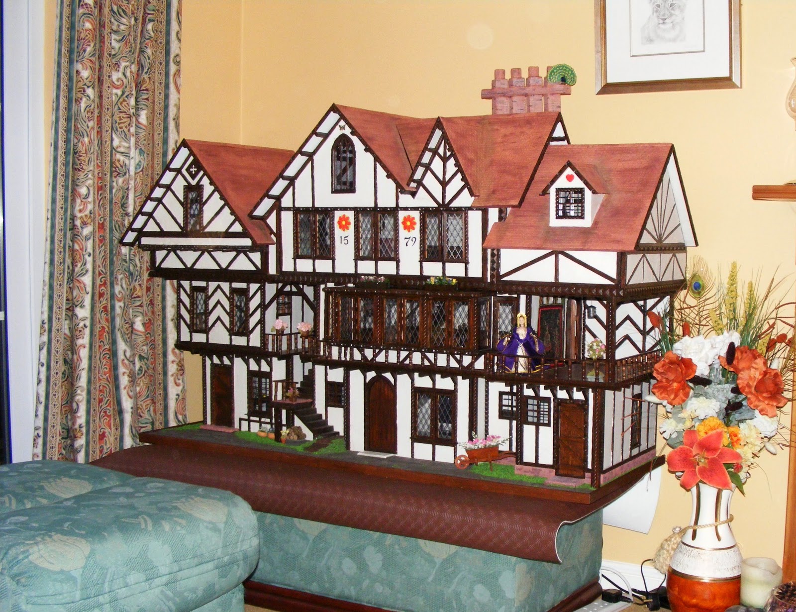 Karen's Tudor Dolls House Finished
