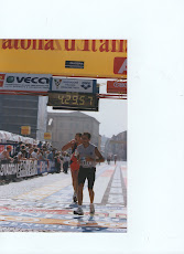 l'arrivo della prima maratona 14 ottobre 2001