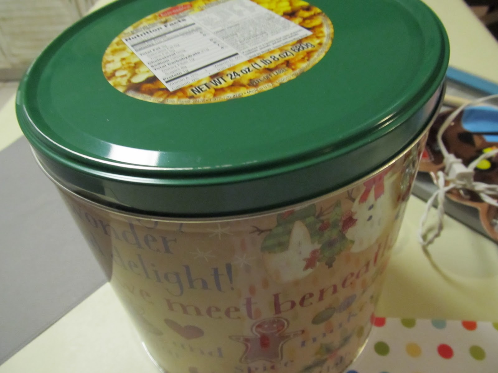 Sassy Sites!: Popcorn Tin Noise Maker!