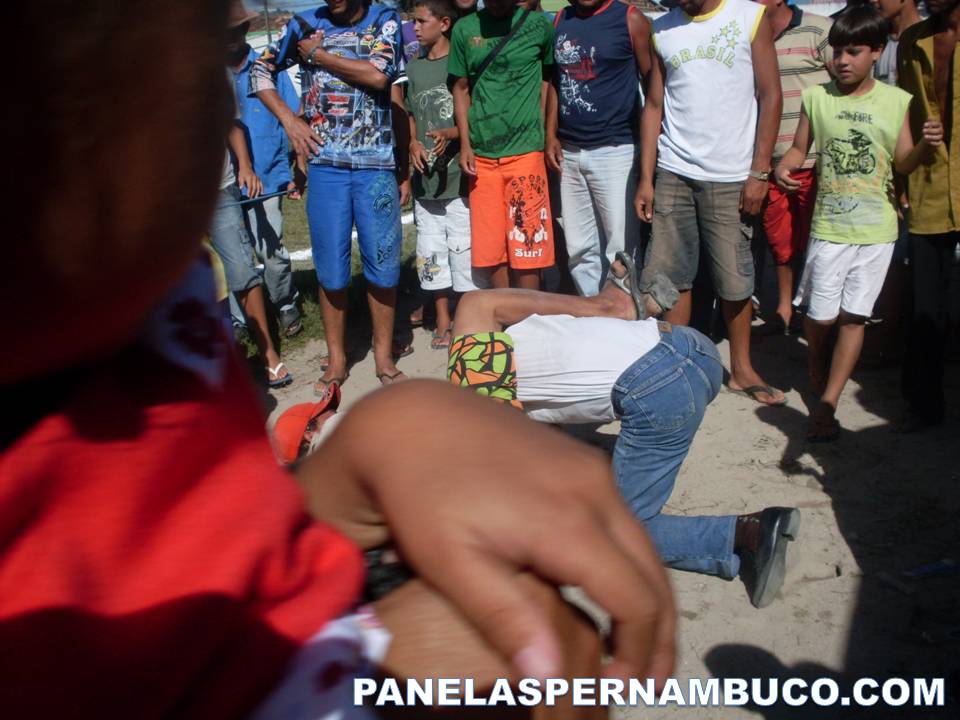 [Violencia+entre+torcida+02.JPG]
