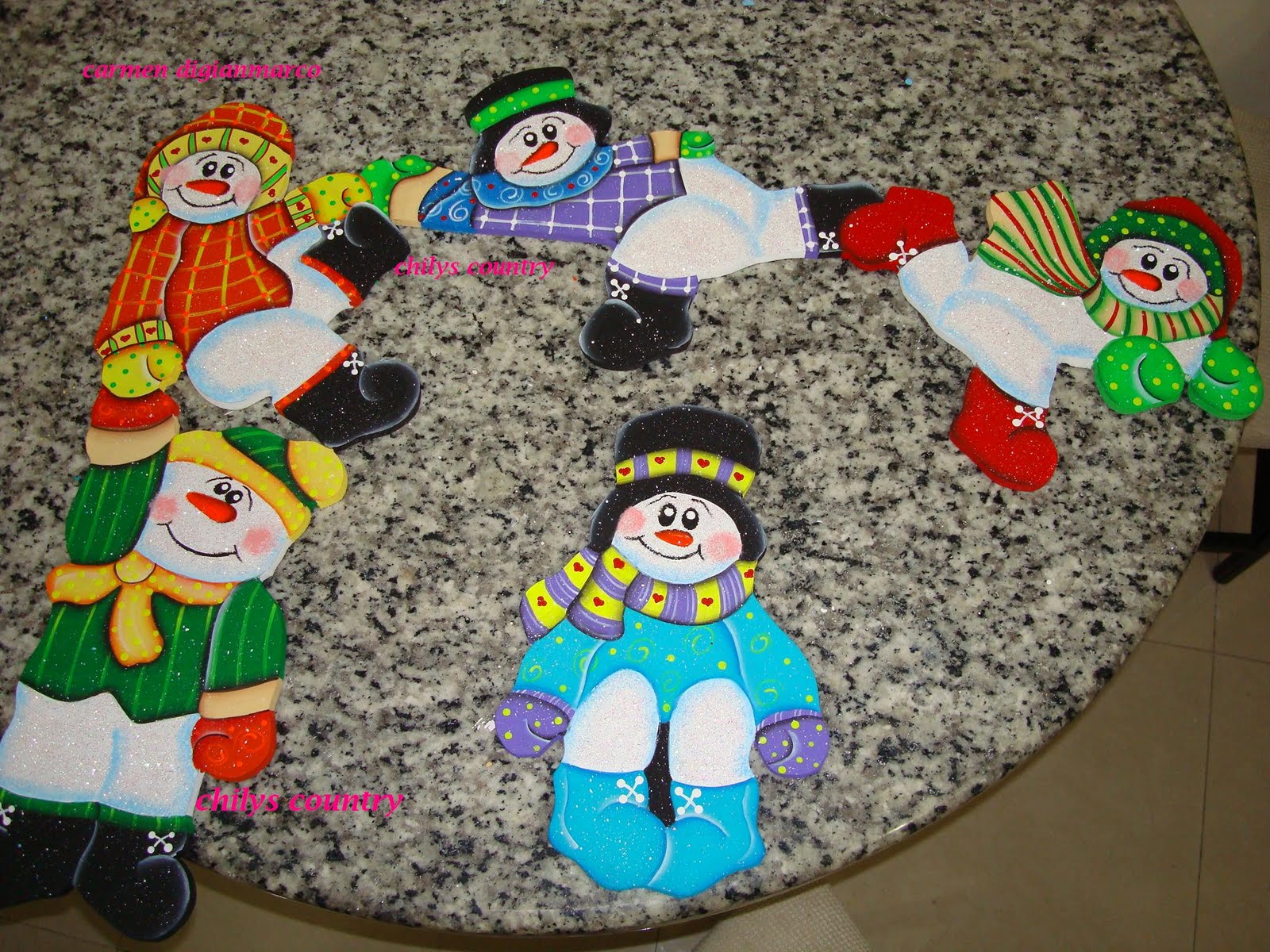 chilyscountry: muñecos de nieve en madera