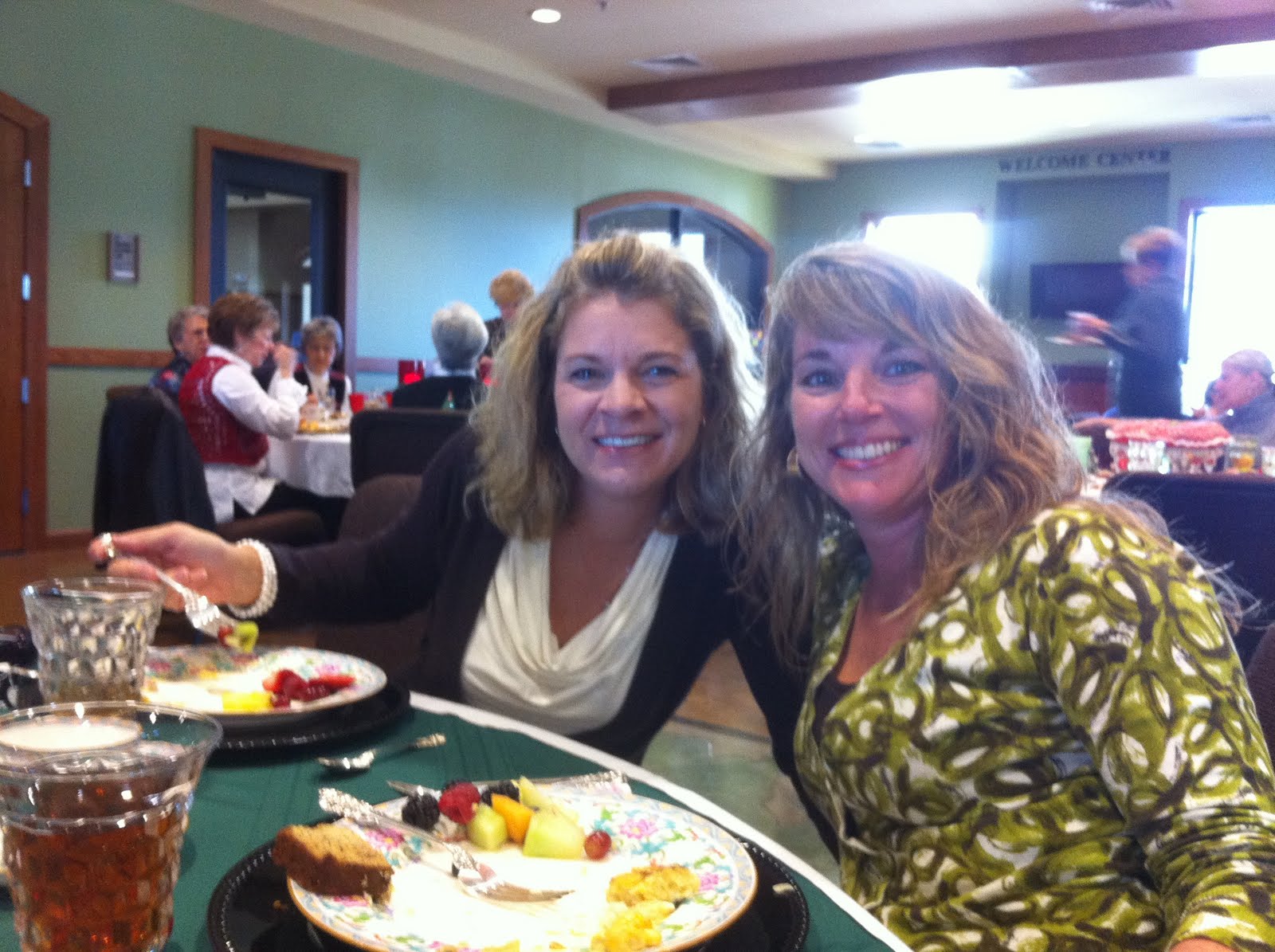 The Creekwood Blog: Women's Christmas Brunch 2010