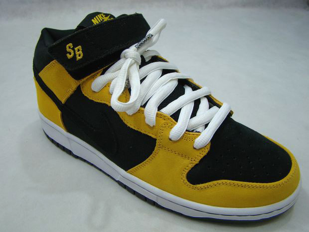yellow and black sb dunks