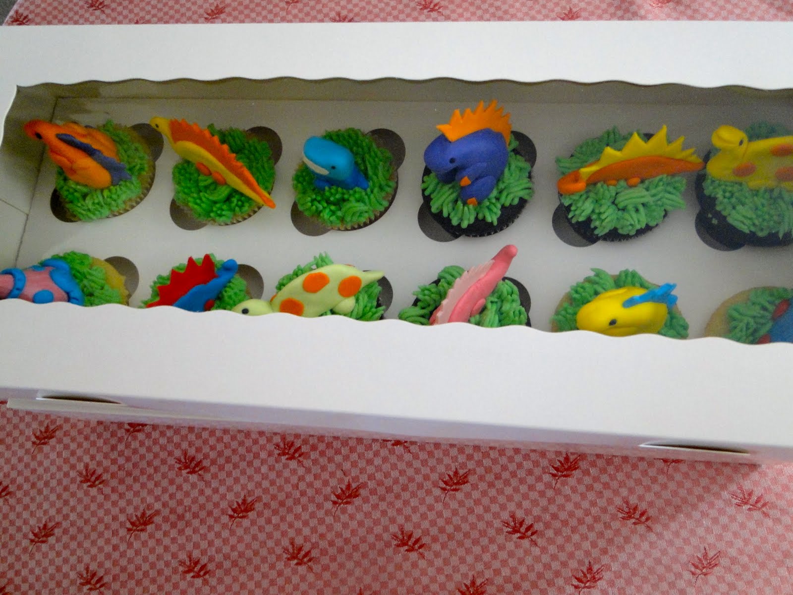 Baking Maniac: Dinosaur Cupcakes!