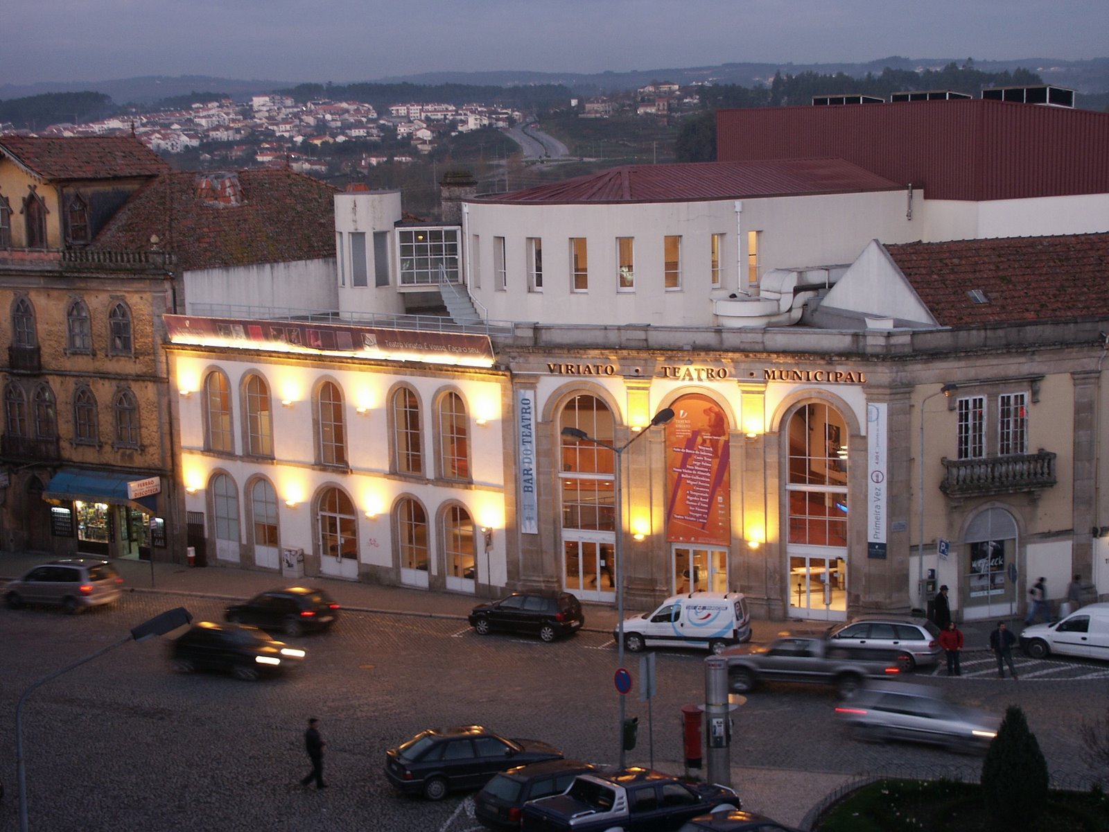 [teatroViriato.JPG]