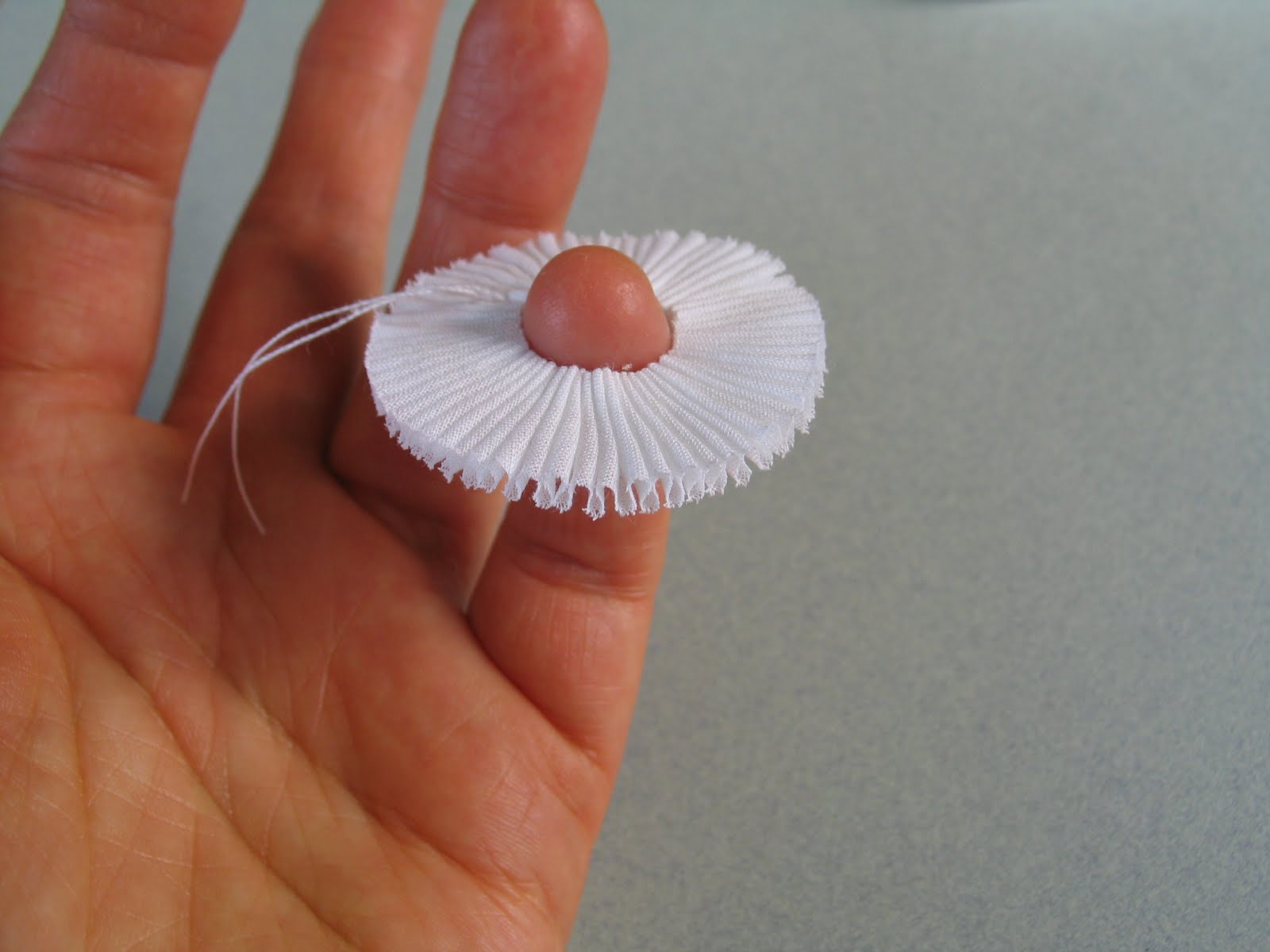 Peppercorn Minis: An Elizabethan ruff