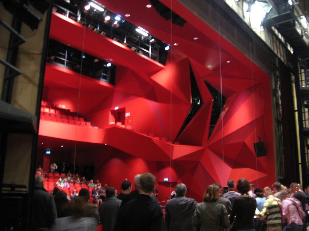 arquitectura tres: Agora theater - UN Studio