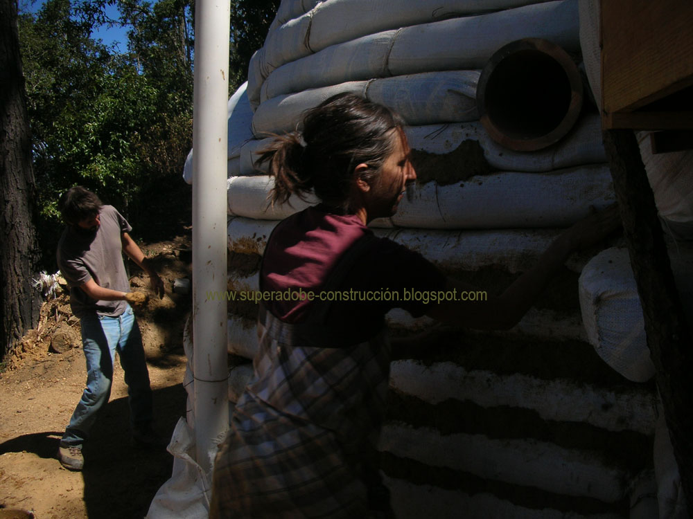 SuperAdobe: Comenzamos el repillado