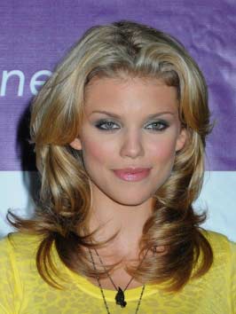 Health Fashion Love & Dating: AnnaLynne McCord Prom Hairstyle