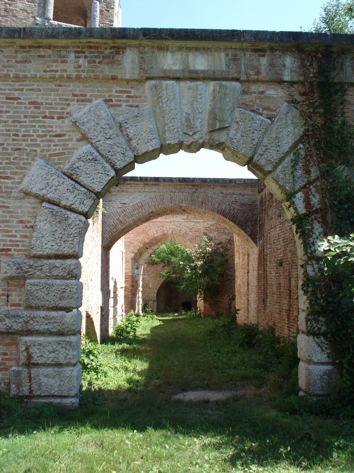 [esterno-forte-sant-andrea.JPG]