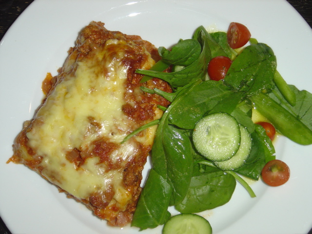 [20070512LasagneSpinachSalad.jpg]
