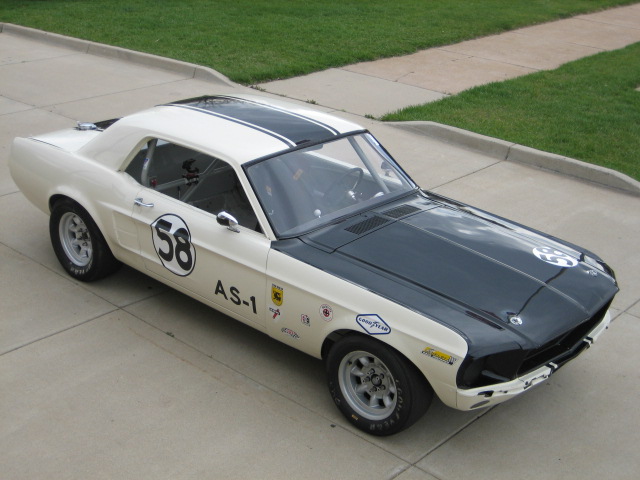 1967 Mustang - Vintage Road racer: Vintage racer