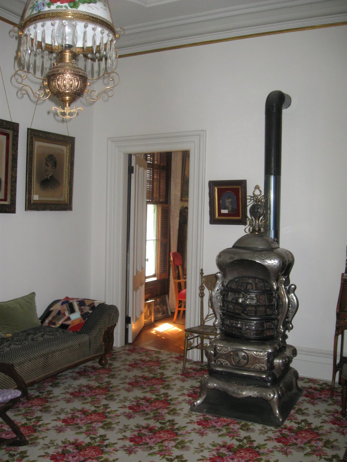 ROYAL TOUCH Bruce Mansion in Waitsburg, WA. 1883