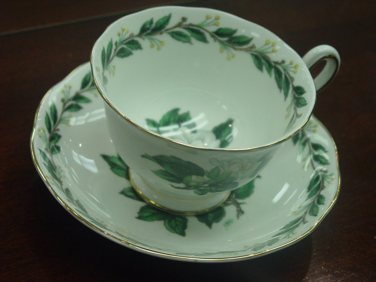 Fine Point Antiques & Collectibles ROYAL ALBERT FINE BONE CHINA