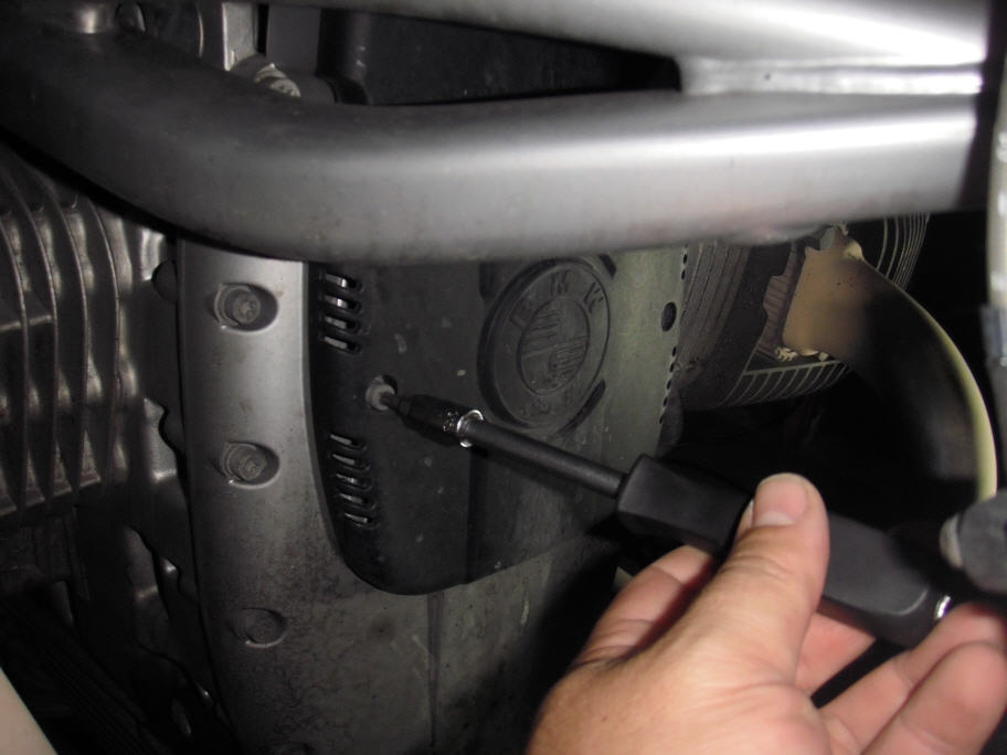 Brico Boxer BMW: Cambio de correa del alternador)