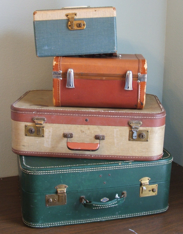 Tuppence Ha'penny: Decorating with Vintage Luggage