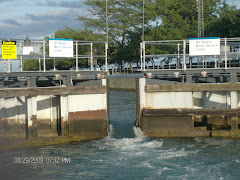 Lake Michigan, Chicago River Lock--just open the gate and let the Lake in.