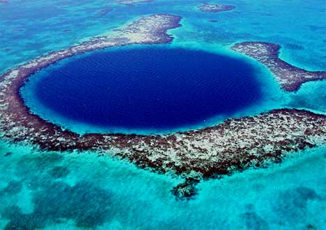 32 Things To Do Before I Die: 27. Swim in the Great Blue Hole of Belize