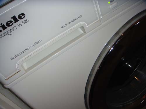 [Waschmaschine.JPG]