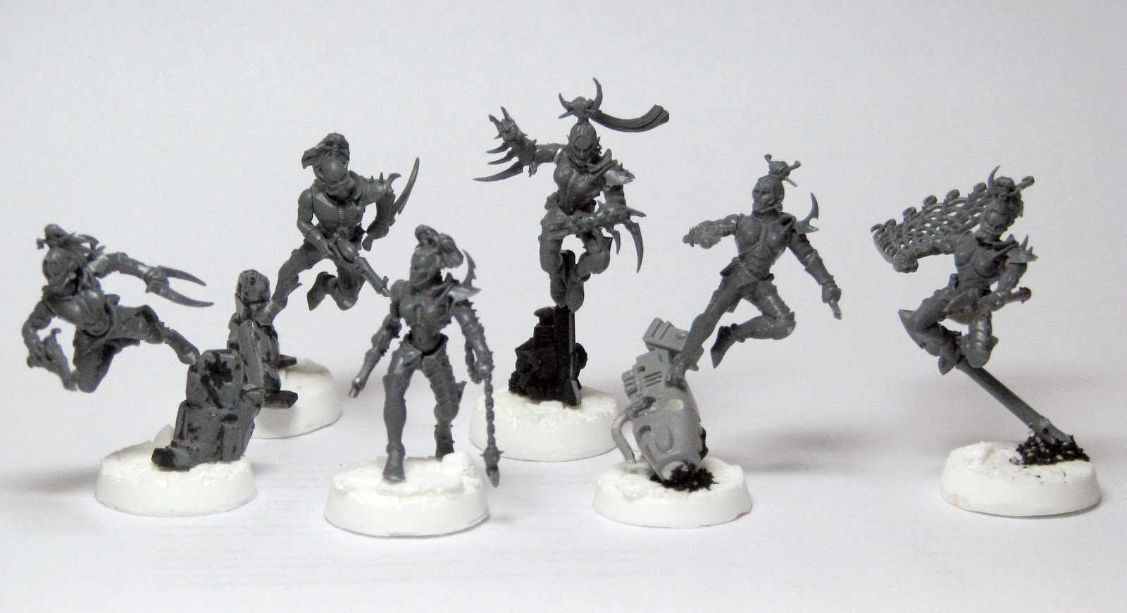 Frank Clarke: Dark Eldar Wyches in Space Crusade