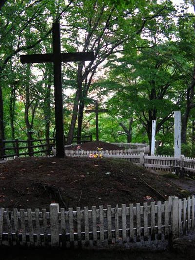 Duas tumbas: Jesus e seu irmão, no Japão