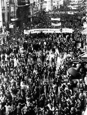 [etudiantsouvriers1968www.jpg]