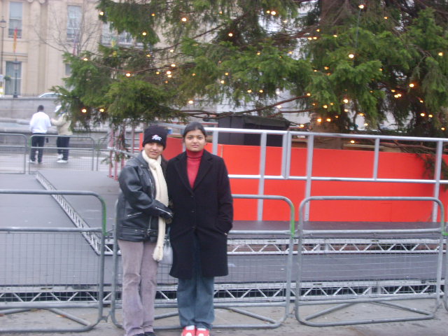 [komal+and+nidhi.JPG]