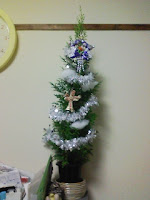 去年もらった子どもの出生記念樹がクリスマスツリーの巻。
