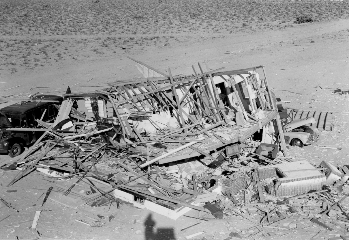 [March+17,+1953+3500+ft+3.jpg]