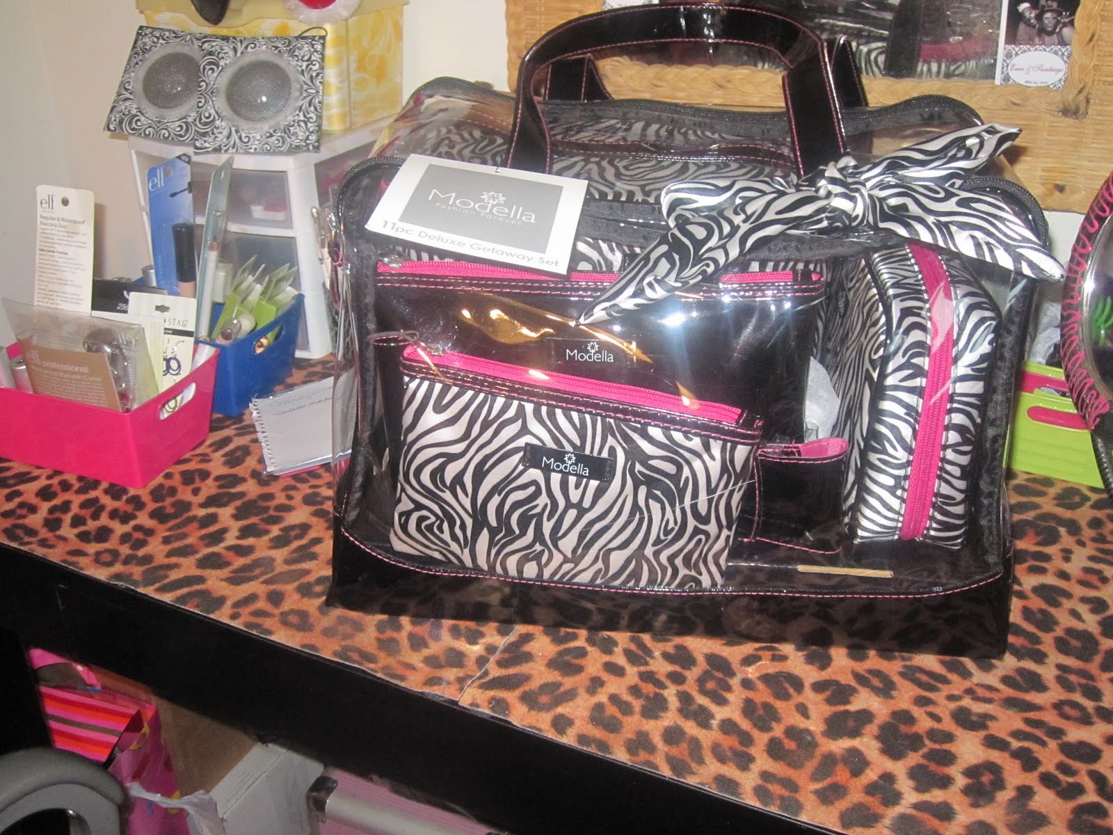 Keeping It Straight Up Glam: Modella 11pc getaway/ makeup bag