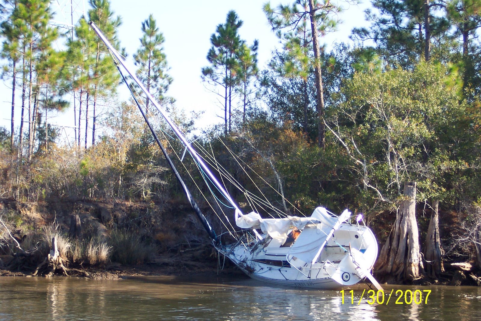 Dubhe III Great Loop Adventure Abandoned boats