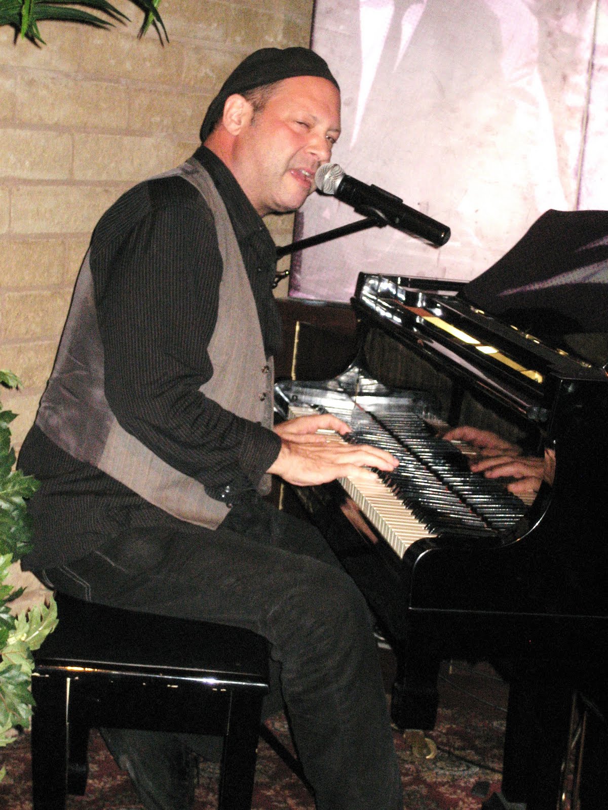 Kelly Clinton's Open Mic Cabaret: Toast of the Town - Kelly Clinton's ...