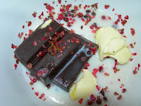  Tarta de queso fresco y mascarpone con salsa de chocolate a la pimienta rosa. Paso a paso 