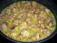 Albóndigas de cazón en amarillo. Paso a paso. 