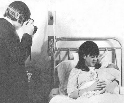 Women Of the Beatles: Zak Starkey is born