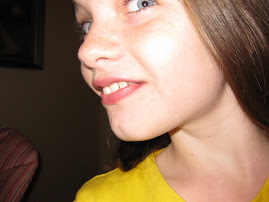 Courtney Taking Pics of Herself