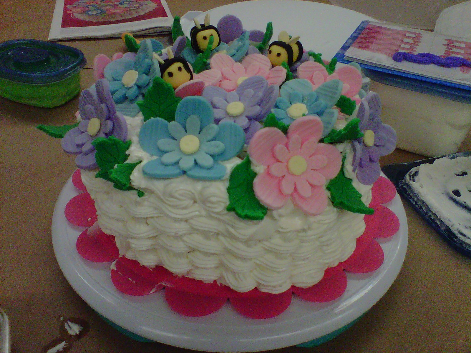 The Sweet Fairy Cake in English Bzzz Bee Cake