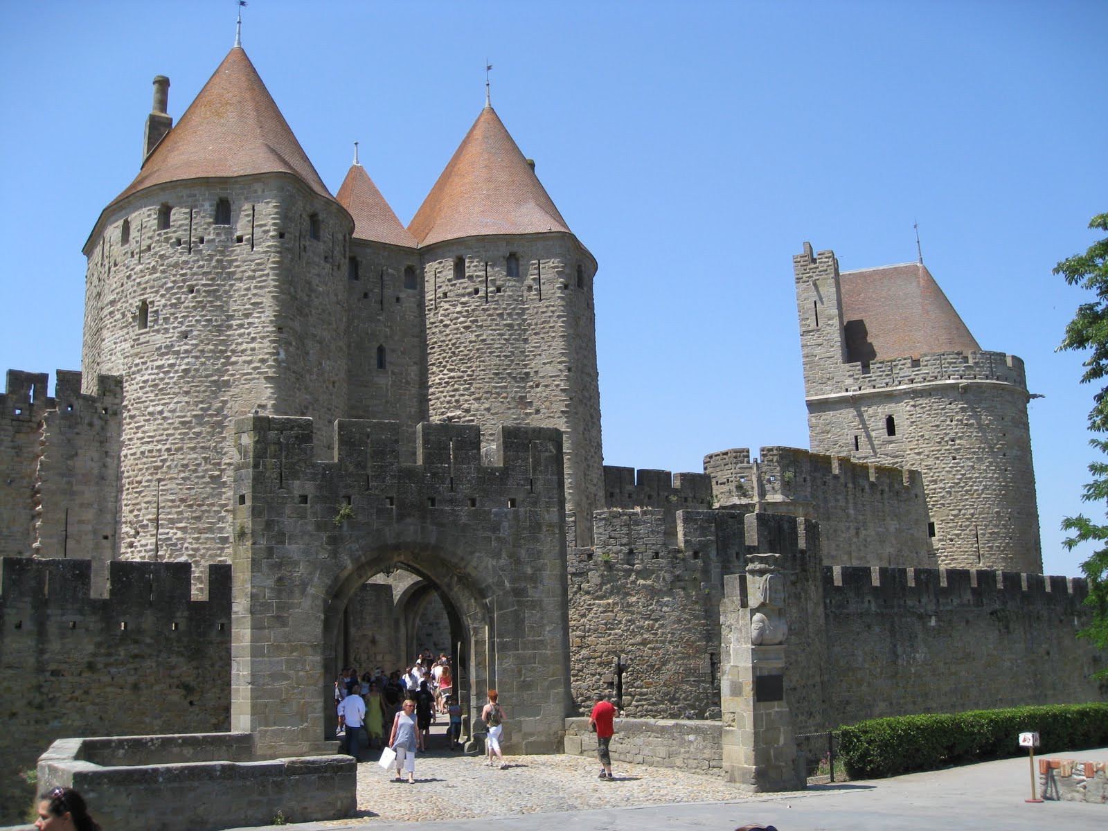 Where Is Darren Now? Checking Out Castles In Southern France