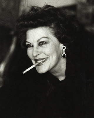 0378-ava+gardner+candid.jpg