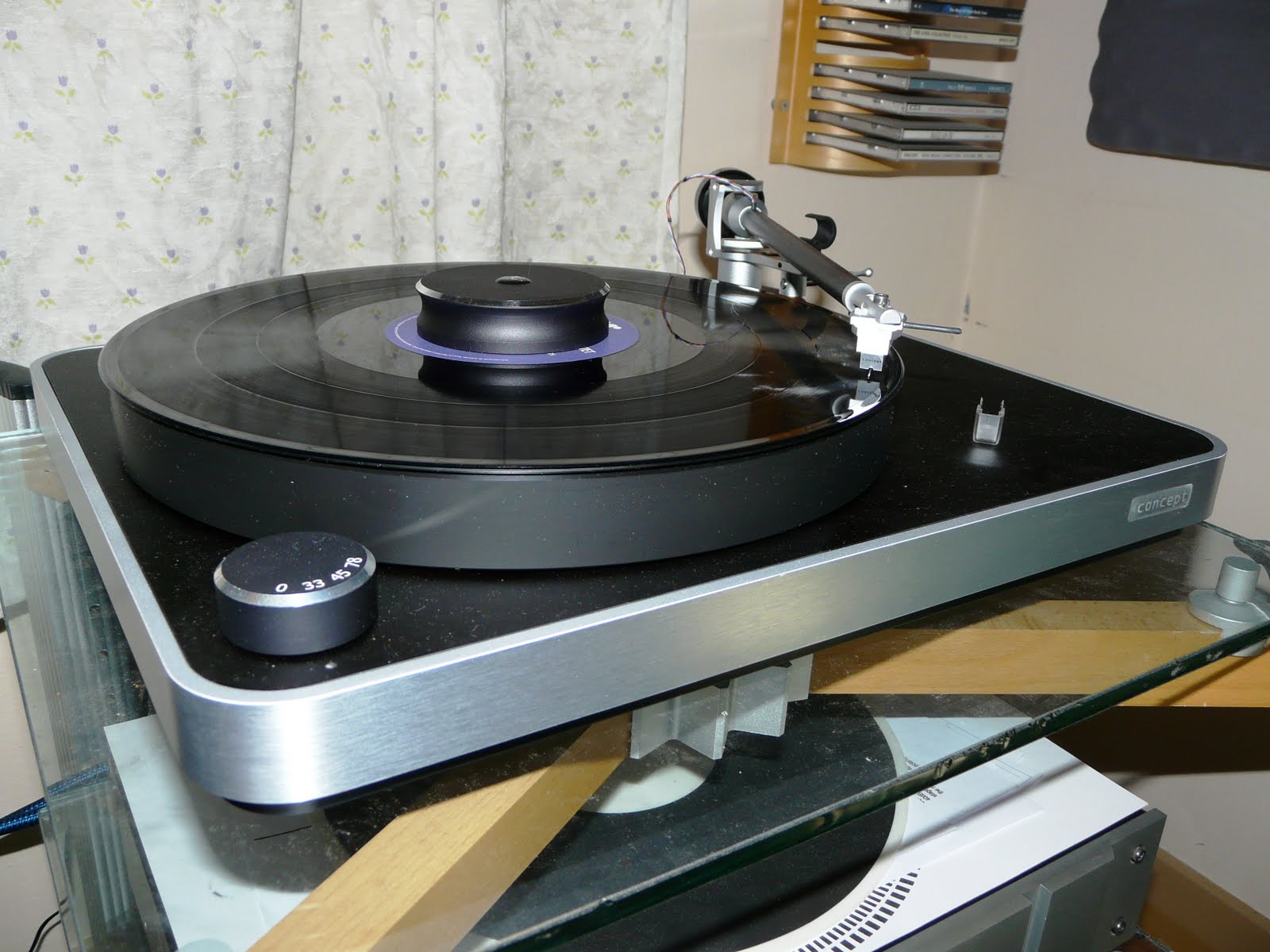 HiFi Unlimited: Loving Music. Clearaudio Concept Turntable.