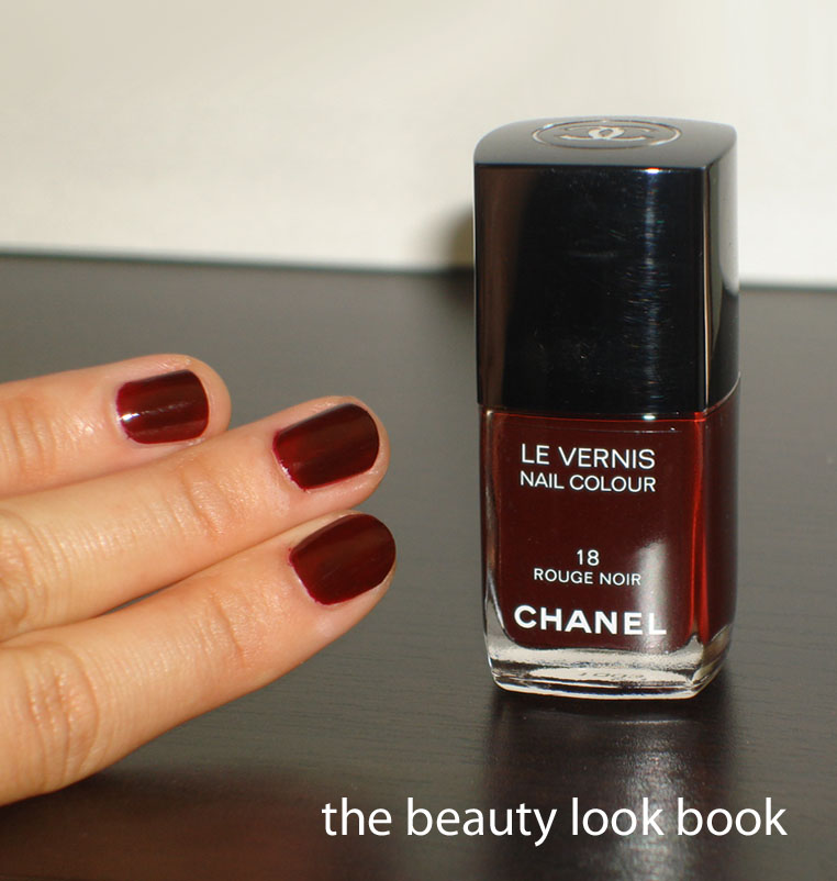 Pointless Cafe: Chanel 18 Vamp and 18 Rouge Noir