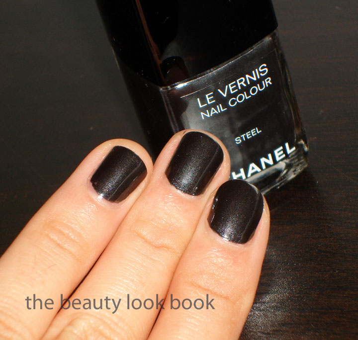 Chanel Steel Le Vernis - The Beauty Look Book