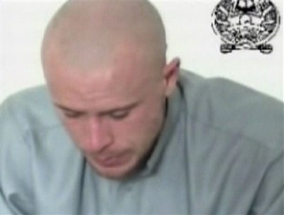 [Bowe+Bergdahl+in+Captivity.jpg]