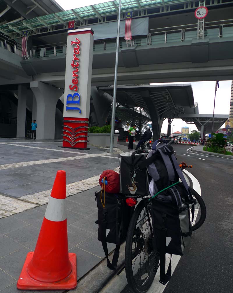 hugo + bike 32nd Day Johor Bahru Pekan Nanas Pontian