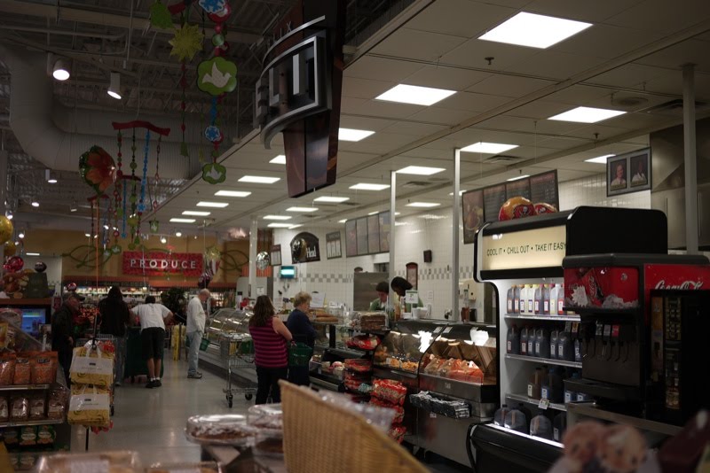 Snapshots of a Supermarket in Florida