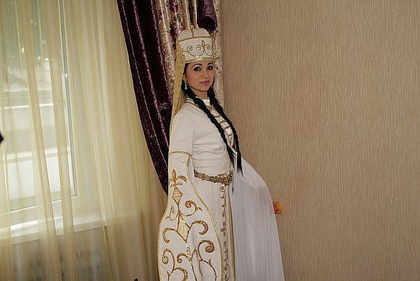 Кавказские свадьбы: национальные свадебные платья